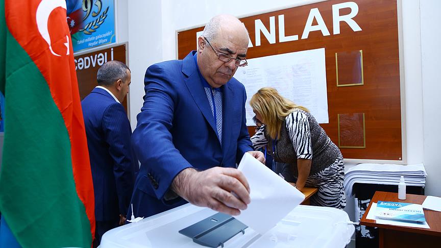 Azerbaycan da referanduma  evet 